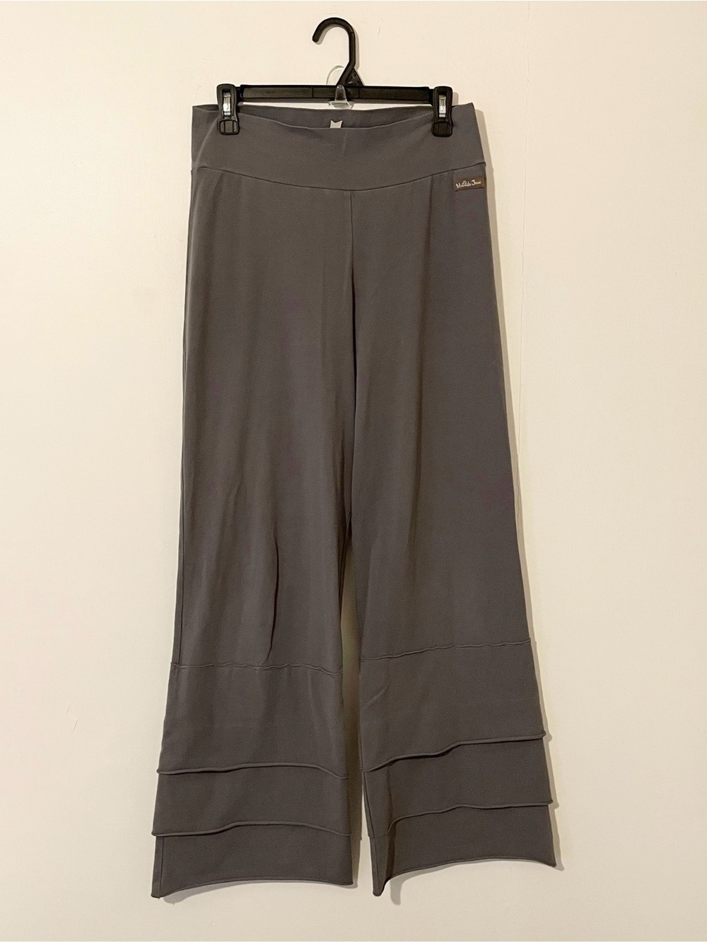 Matilda Jane Finn Pants Wide Leg Tiered Ruffles Grey Gray Comfy Size Large
